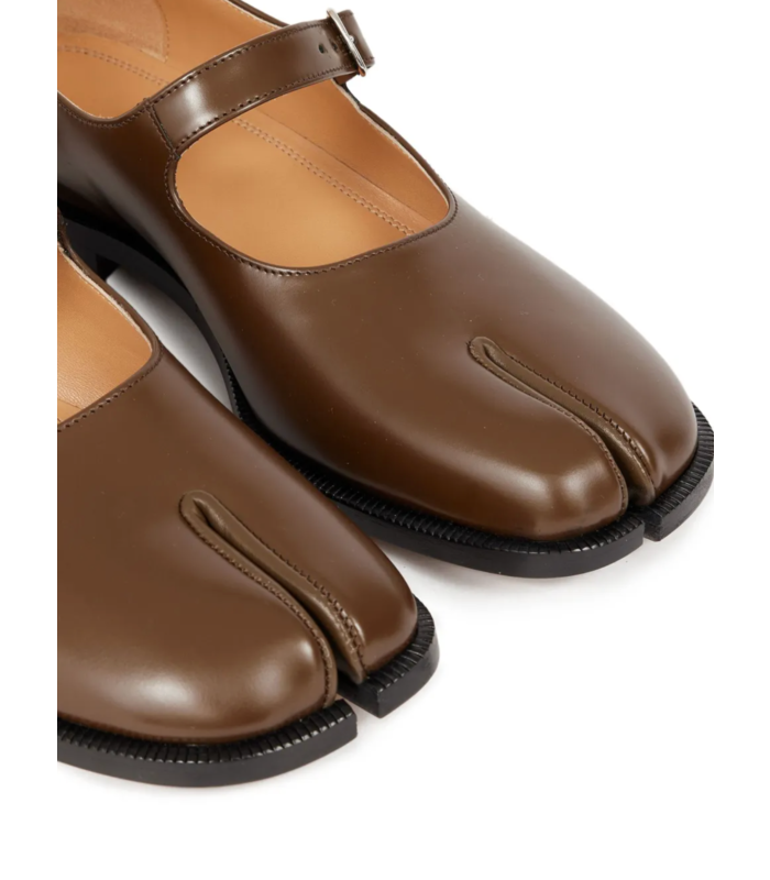 TABI MARY JANE BROWN