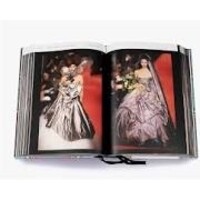 FASHION BOOK CATWALK