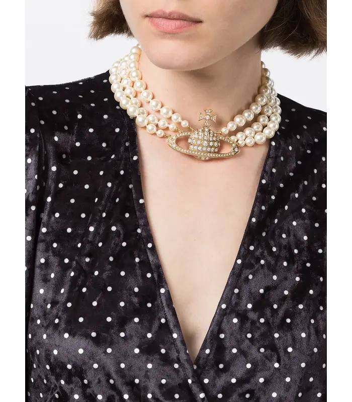 THREE ROW PEARL BAS RELIEF GOLD/PEARL/CRYSTAL