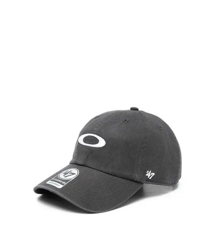Remix dad hat Blackout