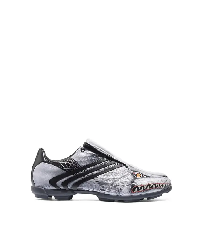 F50 BEAST BLACK/BLACK/GRETHR