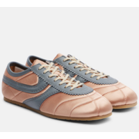SNEAKER BLUSH