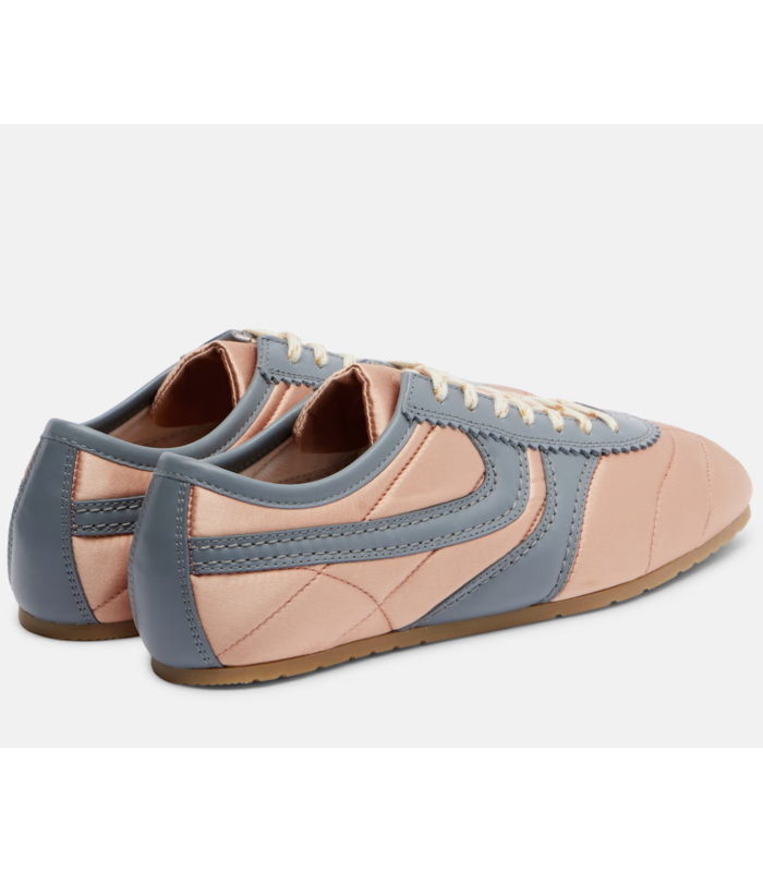 SNEAKER BLUSH