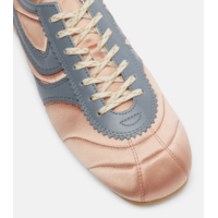 SNEAKER BLUSH