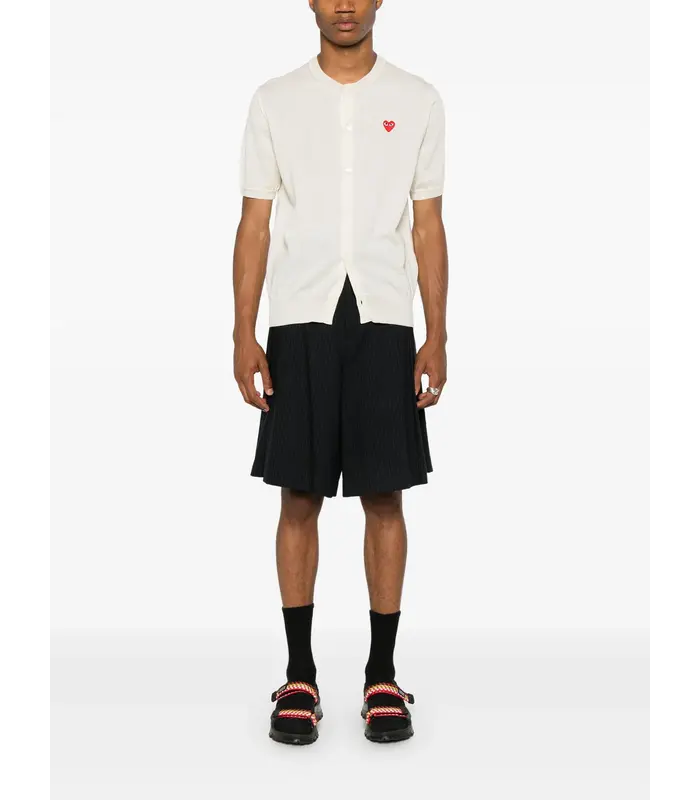 ROUND NECK RED EMBLEM WHITE