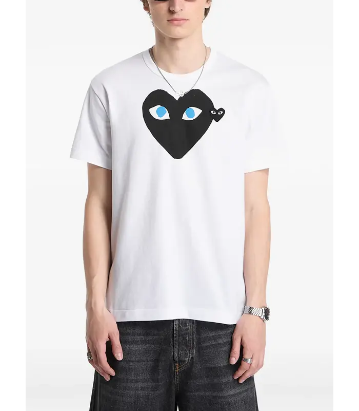 T-SHIRT BLACK EMBLEM BLACK HEART WHITE