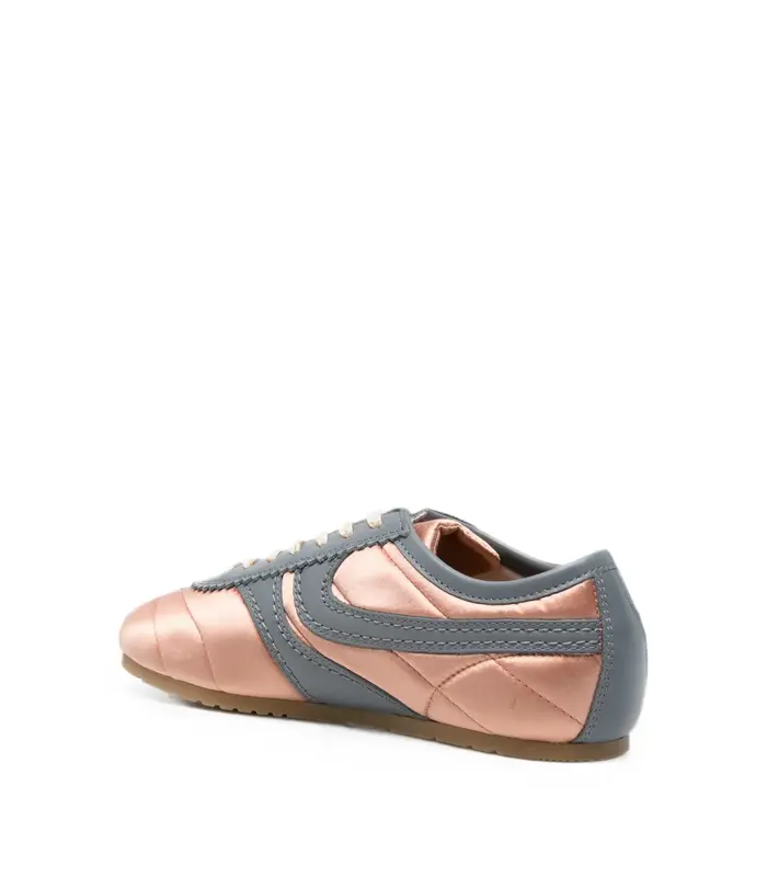 SNEAKER BLUSH