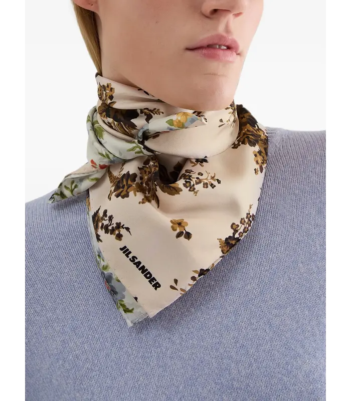 FLOWER FOULARD DIAGONAL 686
