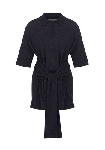 MEGUSTA ESSENTIALS Oversized Sleeved Polo Merino Wool Anthracite MEGUSTA ESSENTIALS Oversized Sleeved Polo Merino Wool Anthracite