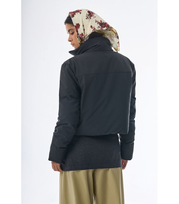 Megusta Water Repellent Crop Down Jacket Black