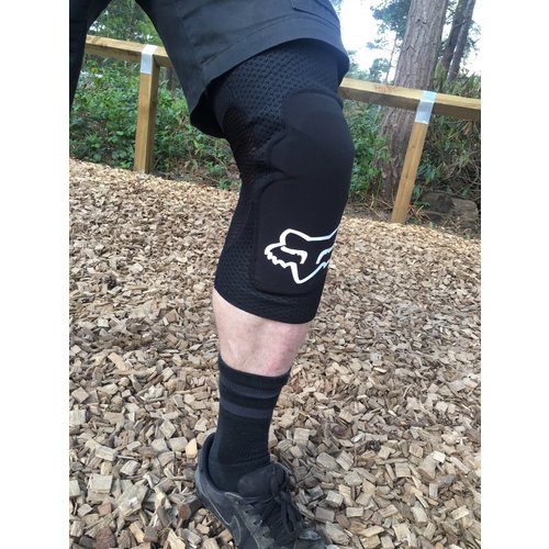 fox enduro d30 knee guard