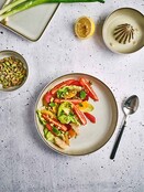 Cosy & Trendy Lily White Diep Bord Stoneware D24xh4,2cm 5370006