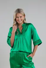 Nukus Nina Top Vneck Silky Green Nukus SS240120692