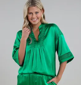 Nukus Nina Top Vneck Silky Green Nukus SS240120692