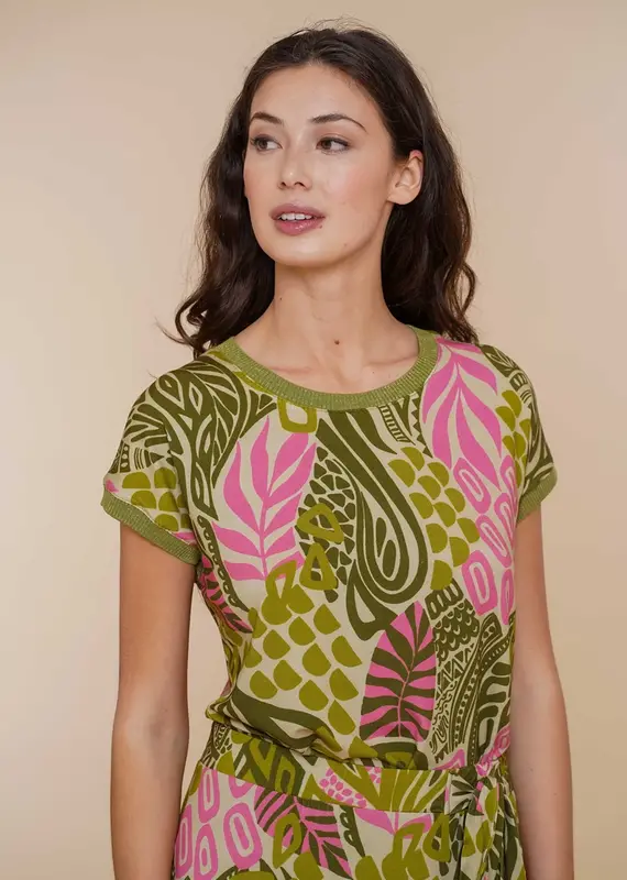 Geisha 42342-60 SARAH T-shirt AOP fancy rib forest green/pink Geisha