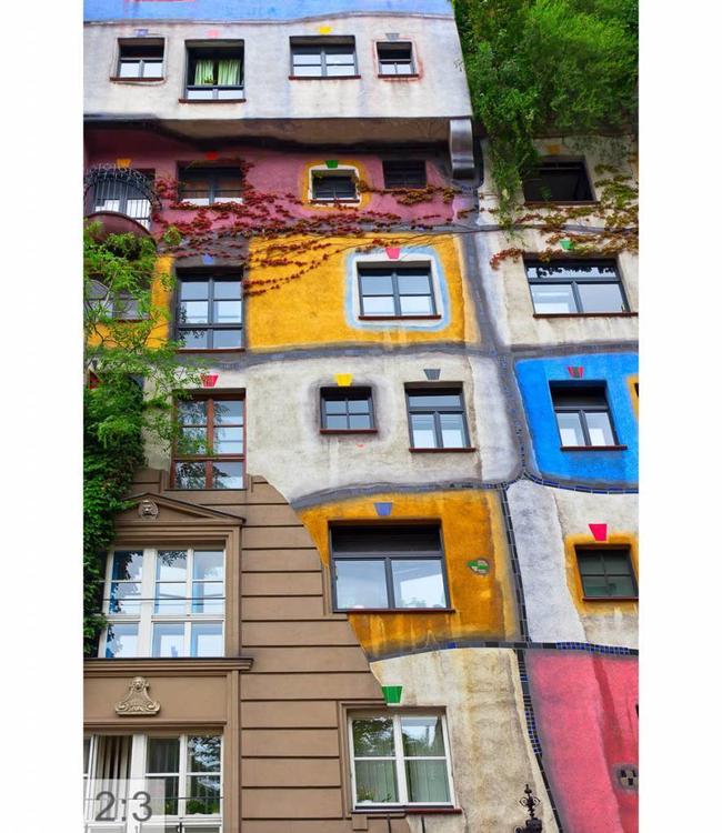 Akustikbild “Hundertwasser“ – in einem eleganten Aluminiumrahmen