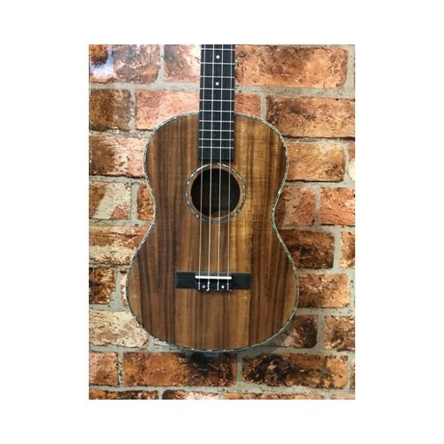 IZUZI Isuzi Eak-8 Baritone Ukulele (regular ukulele tuning)