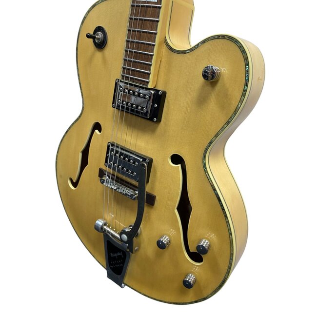 Peavey Rockingham Guitar w/Bigsby (Second Hand)