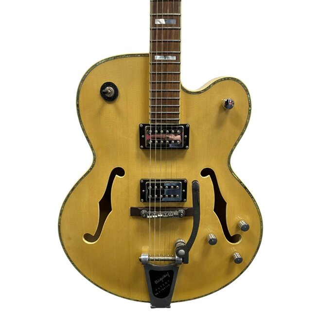 Peavey Rockingham Guitar w/Bigsby (Second Hand)