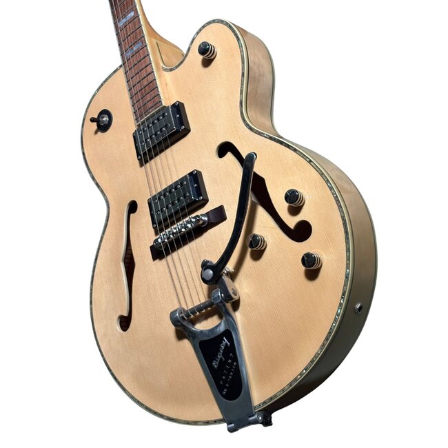 Peavey Rockingham Guitar w/Bigsby (Second Hand)