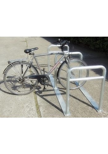 Fietsenrek met 3 beugels 2000 x 600 x 800 mm + tussenbuis 