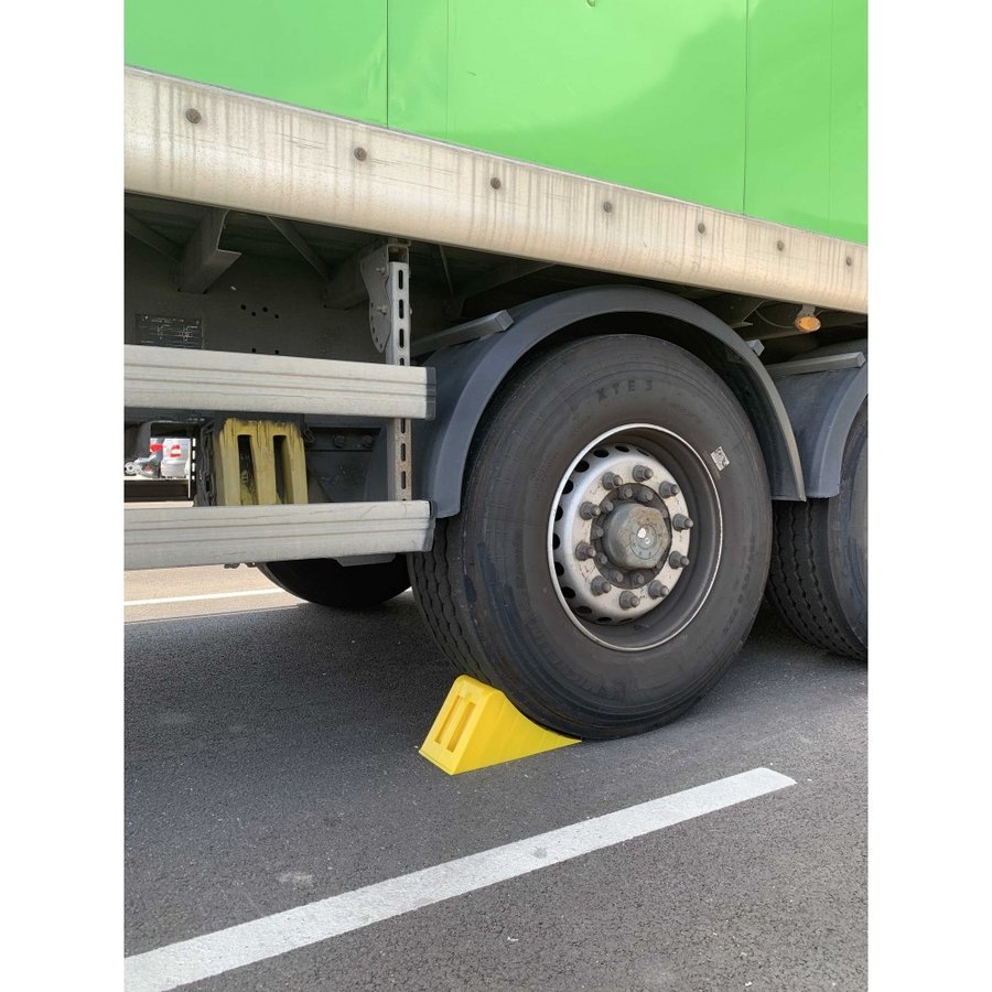 Pourquoi choisir les cales de roues pour camion ?