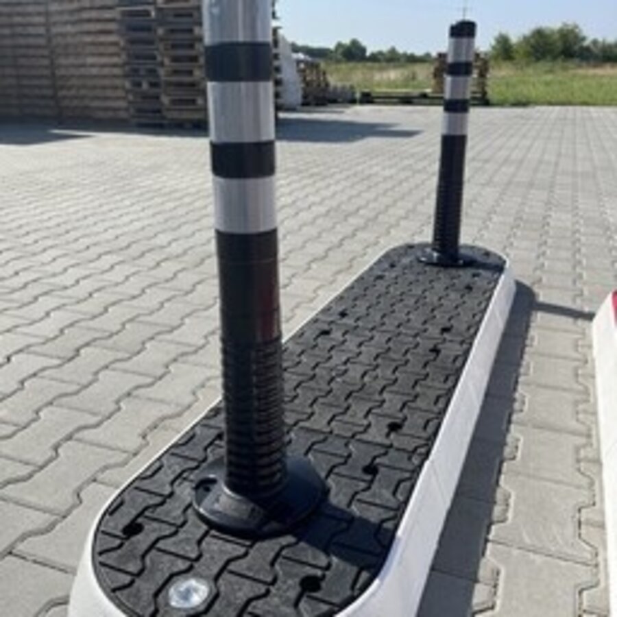Îlot de circulation modulaire élément central noir-5