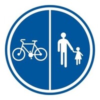 Panneau D9a: Partie de la route réservée aux piétons et cyclistes - Dia 400