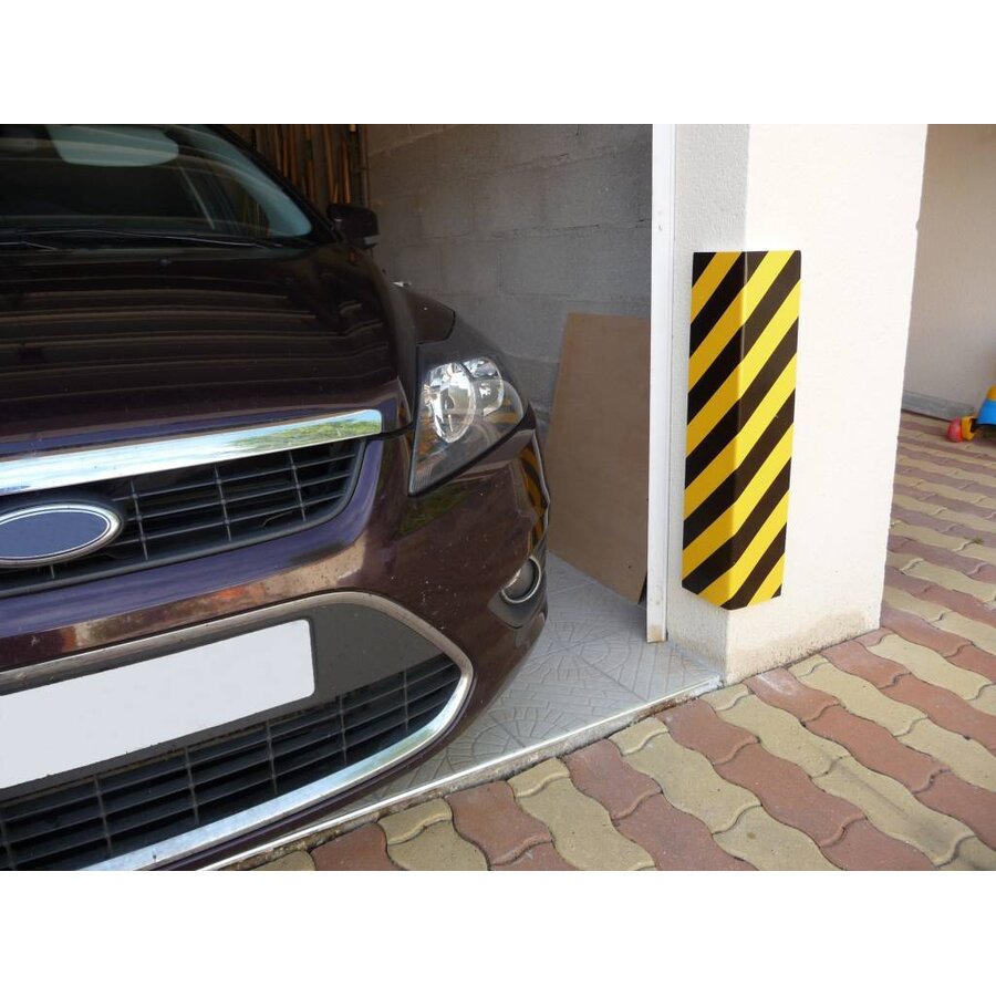 Rubberen stootrand voor hoekbescherming in garages. parkings - 5000 x 30 x 30 x 8 mm - geel/zwart-8