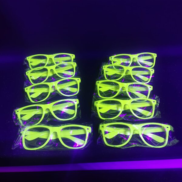 GlowFactory Neon Blacklight Bril Fluor Geel – UV Feestbril | Groothandel | Doos 300 stuks | € 0,29 per stuk