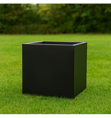 Naadloze stalen plantenbak op maat  RAL 9005 gitzwart