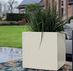 Betonnen bloembak vierkant "Cube"  S (40x40x40 cm) Off-white