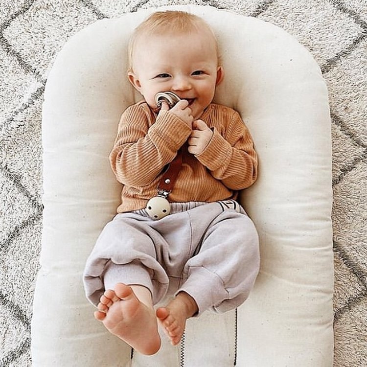 Bezisa Leather Pacifier Clip | Pink