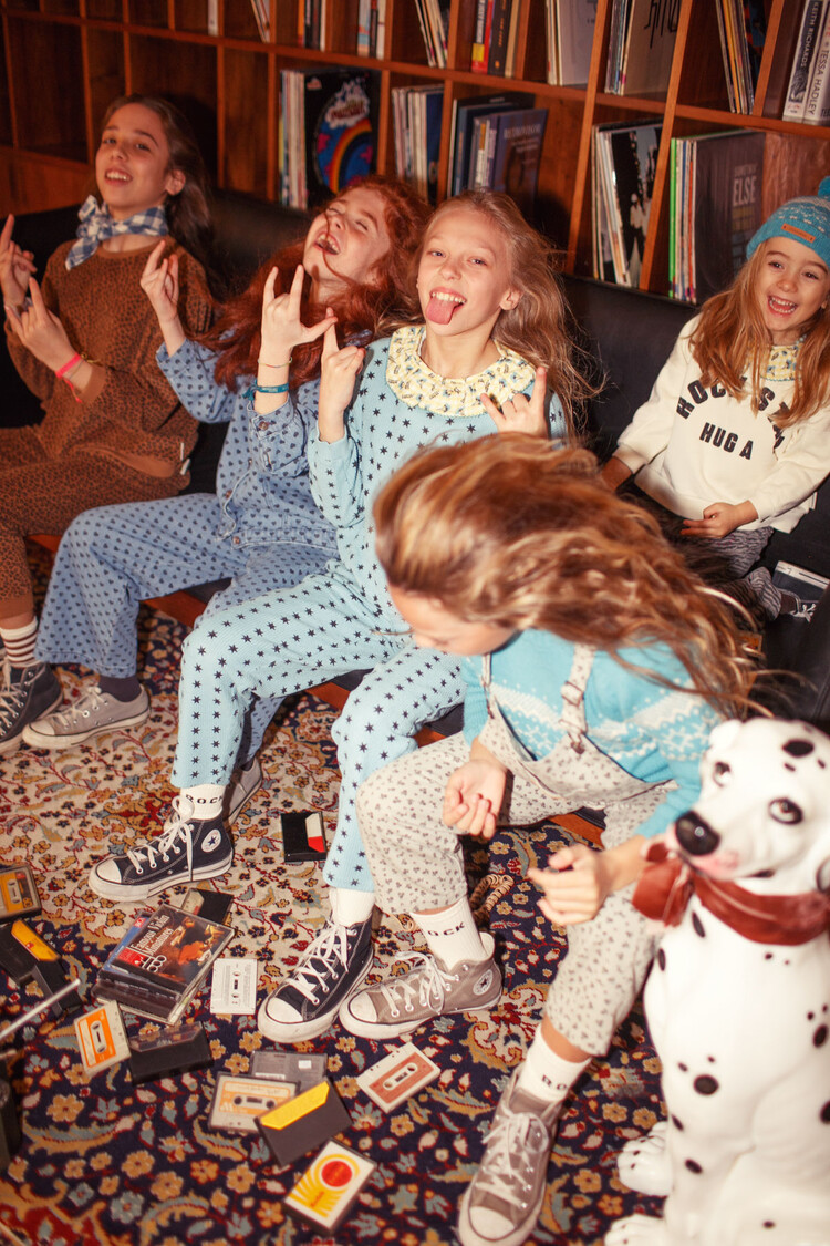 Piupiuchick Sweatshirt | Ecru w/ "rock star" print