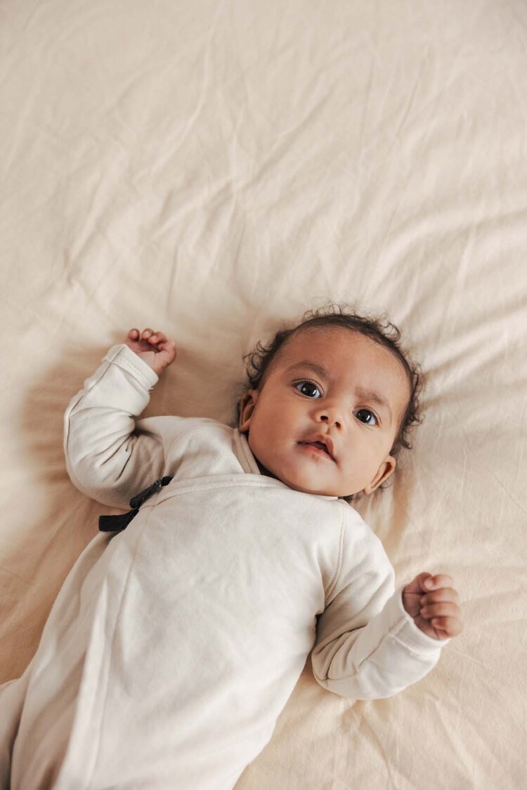 Phil & Phae Cross-over newborn suit - Nougat