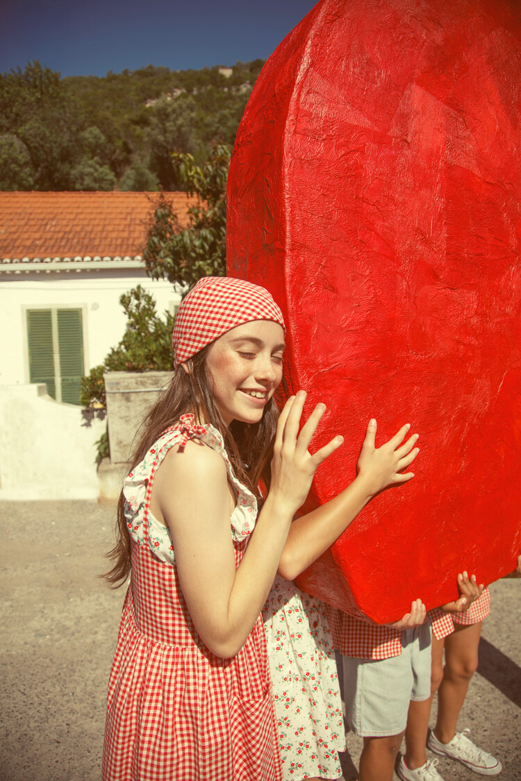 Piupiuchick sleeveless blouse | ecru w/ red flowers allover