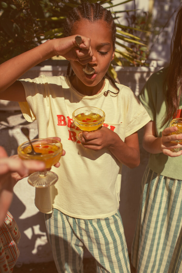 Piupiuchick t'shirt | light yellow w/ "beach bar" print