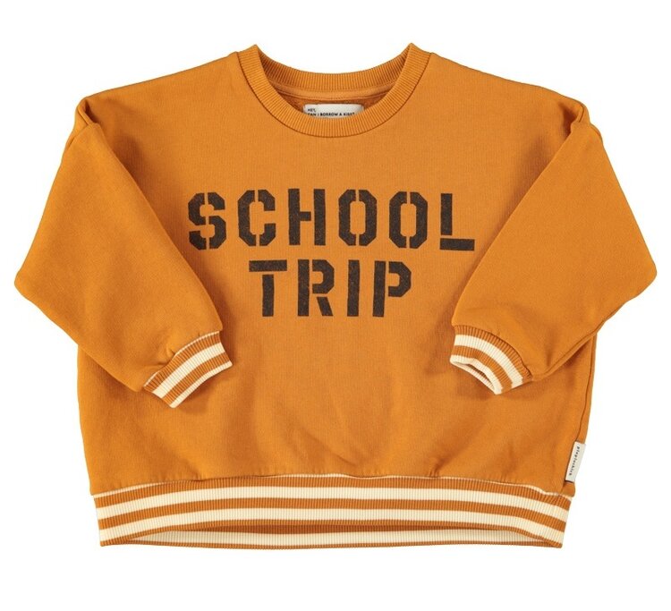 Piupiuchick sweatshirt | camel w/ "school trip" print
