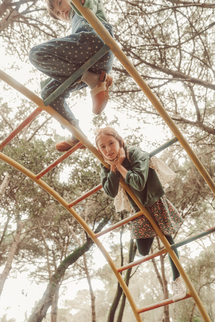 Piupiuchick hoodie | green with apple print