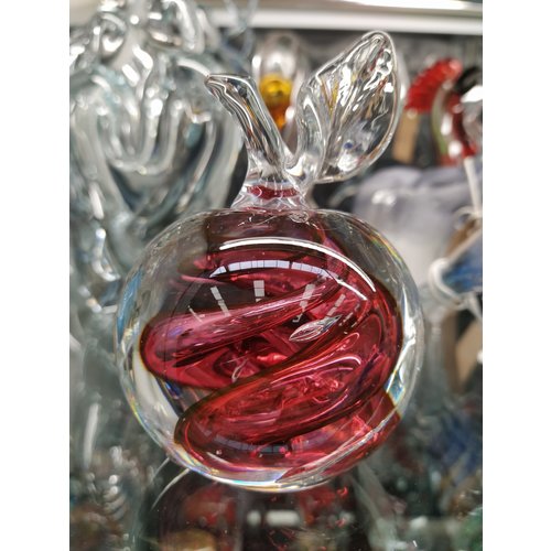 Beeldje kristalglazen Fruit appel rood 11cm Beeldje kristalglazen Fruit appel rood 11cm