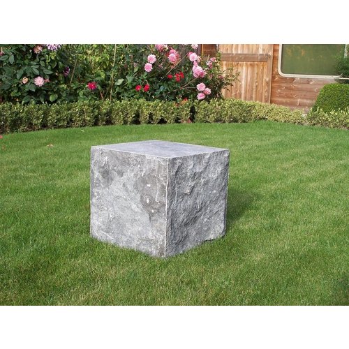 Eliassen Sokkel hardsteen gekapt 40x40x40cm Eliassen Sokkel hardsteen gekapt 40x40x40cm
