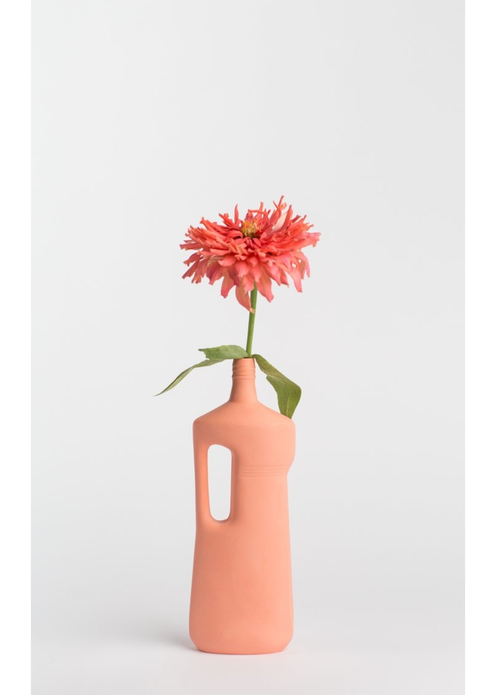 Foekje Fleur porcelain bottle vase #16 salmon