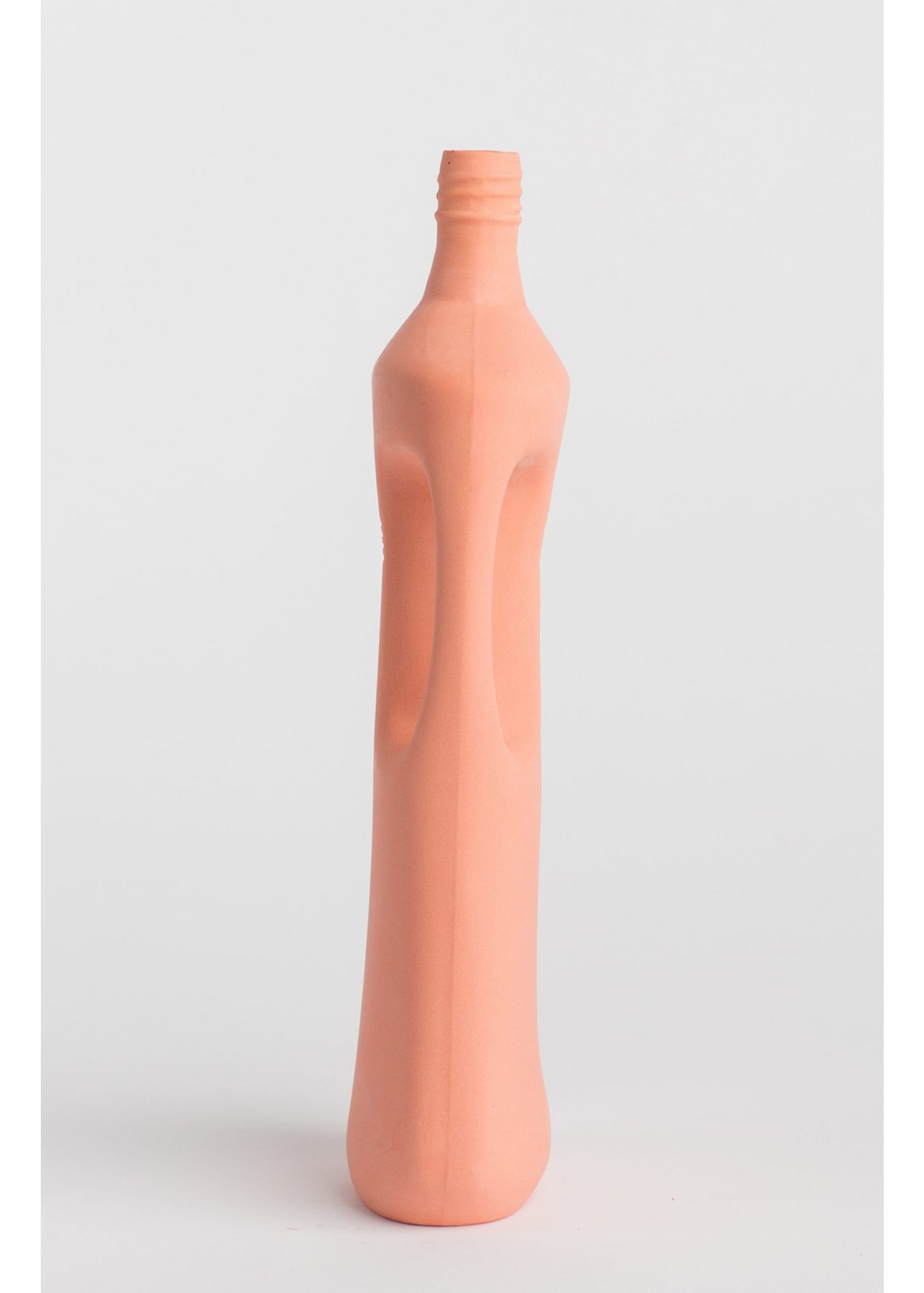 Foekje Fleur porcelain bottle vase #16 salmon