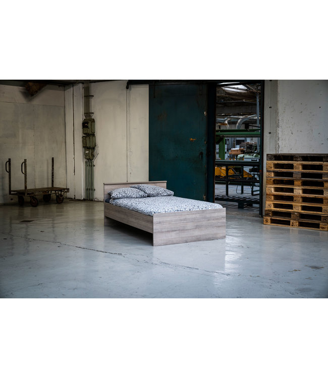 BEUK Bedframe 160X210 cm - Incl. Middenbalk - Donker Grijs Hout - Bavel (Nederlands Product)