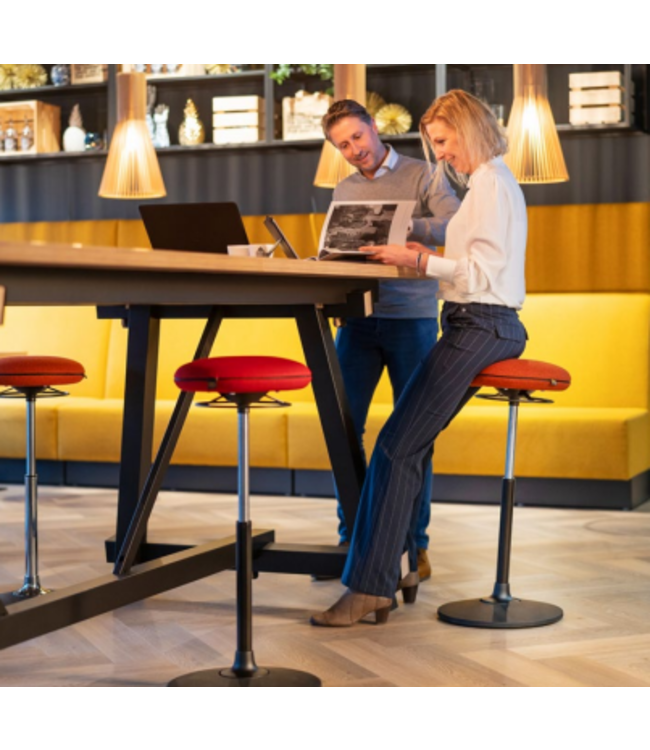 Beta Stoelen Steady -  Ergonomische werkkruk - Zit sta kruk - Blazer Licht Grijs (Nederlands Product - BUUR Collectie)