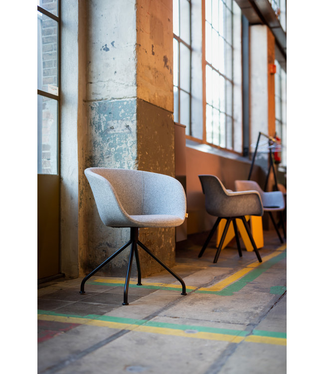 VEPA Club - Werk Fauteuil - Lichtgrijs - Zwart Metalen voet (Nederlands Product - BUUR Collectie)