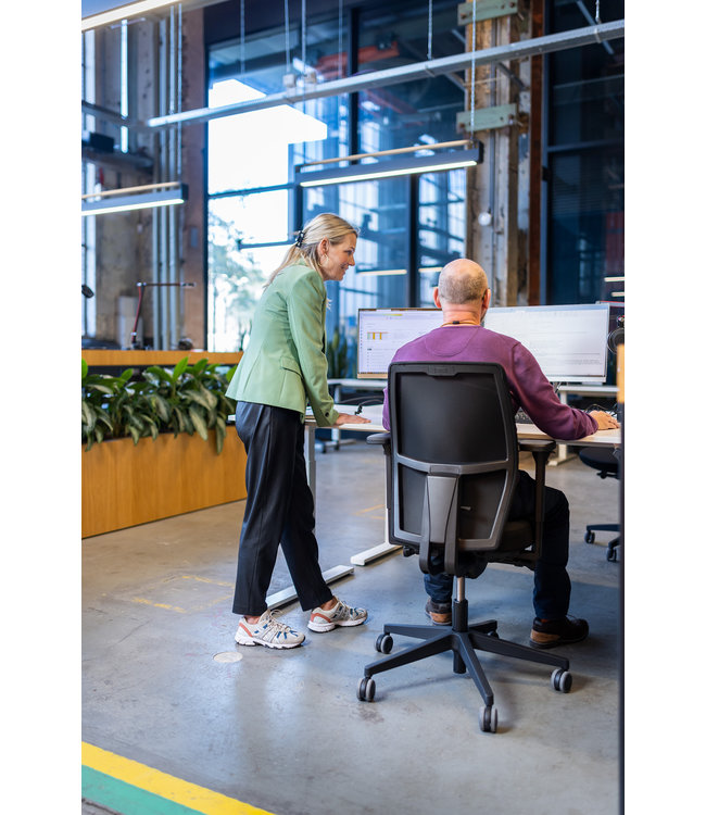 Beta Stoelen Be Brave 200 - Netweave Rug - 4D armleggers -  NEN-EN 1335  - NPR 1813 (Nederlands Product)