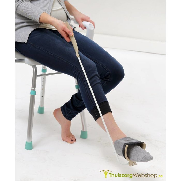 Stocking puller with extended shoe puller