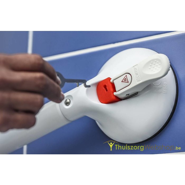 Key lock for suction cup