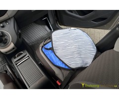 Car entry aid sliding disc